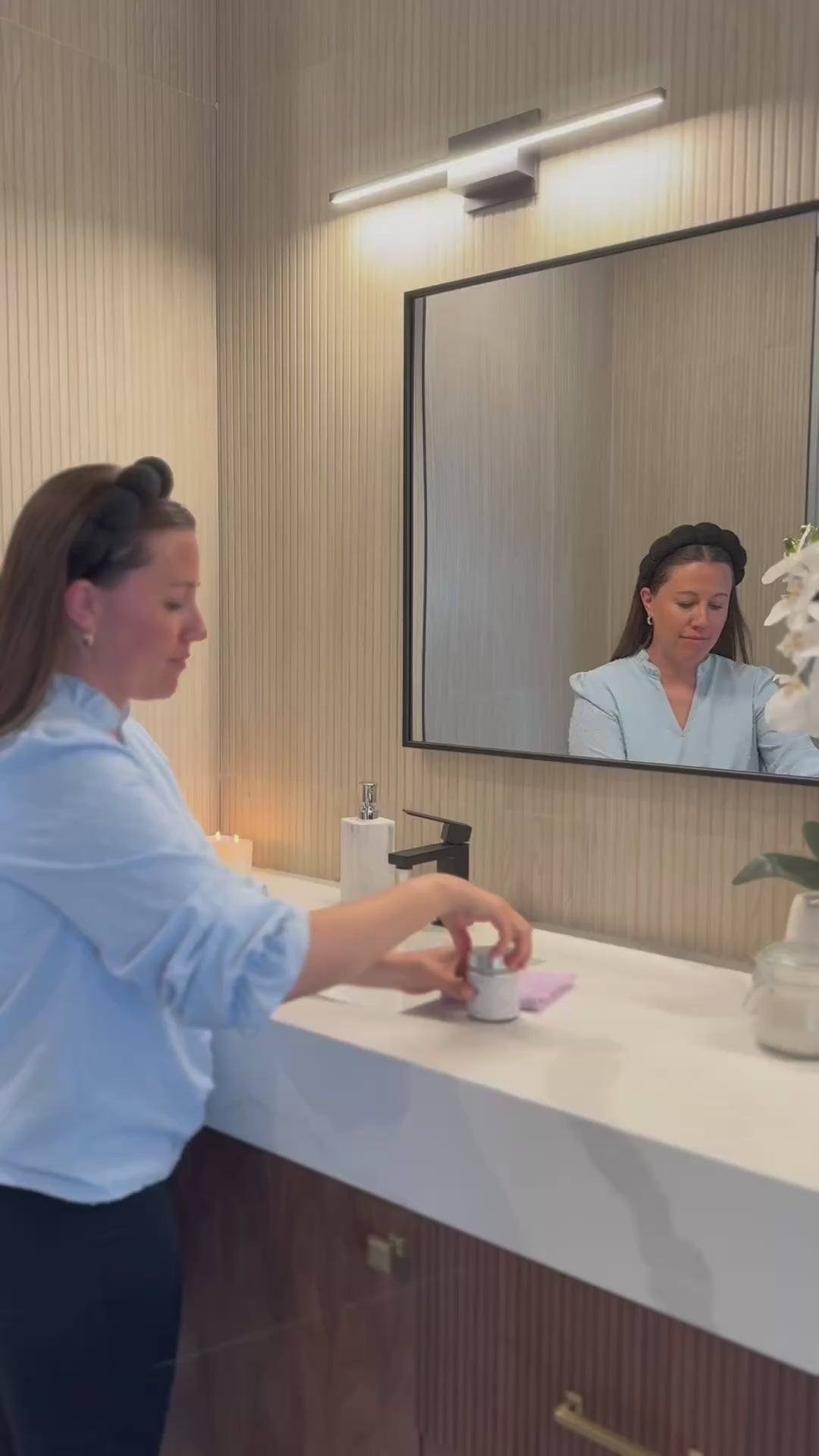 Load video: Facial Cleanser Kit